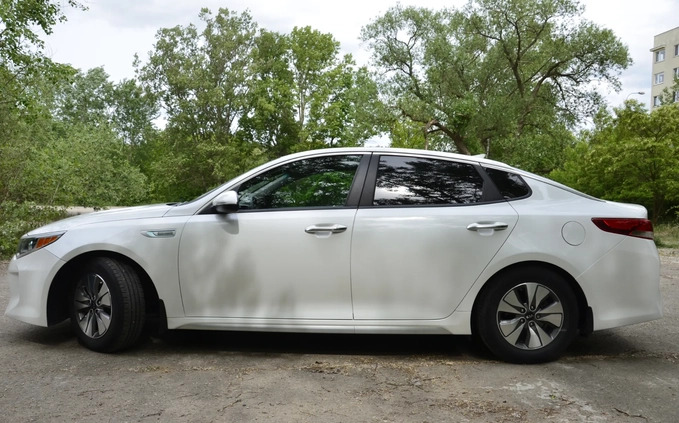 Kia Optima cena 66500 przebieg: 112800, rok produkcji 2017 z Warszawa małe 301